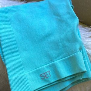 Never worn SET ACTIVE biker shorts